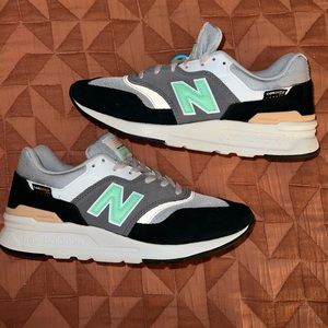 New Balance 997H V1 Classic Sneakers